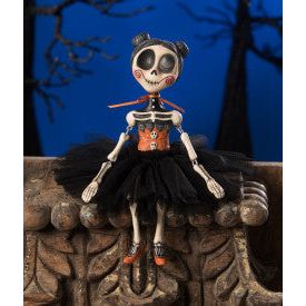 Vivian Skullgrave 8.5X2X2