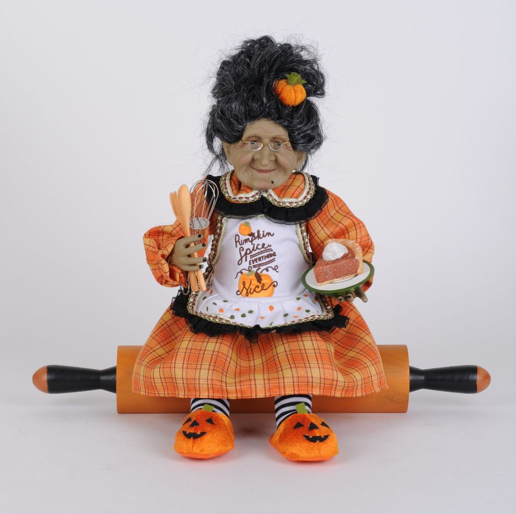 Pumpkin Spice Granny on Rolling Pin 13x19x11"