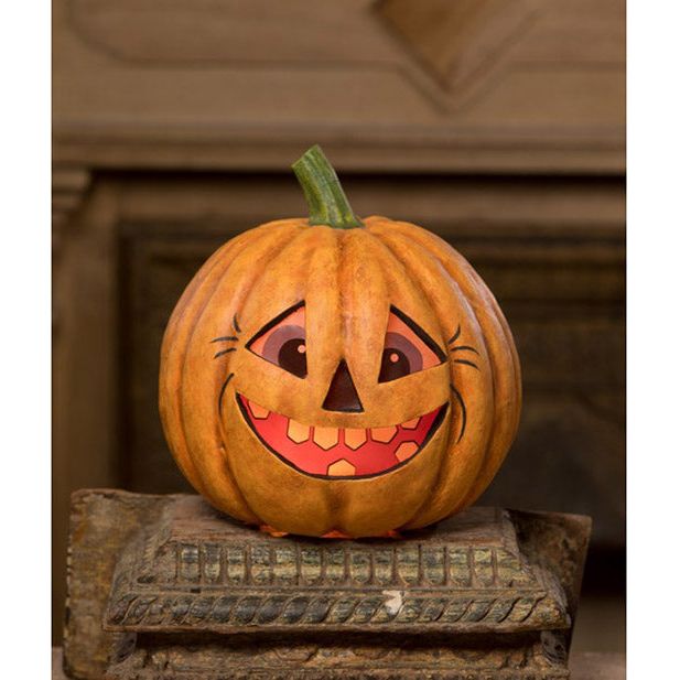 Perky Pumpkin 9"